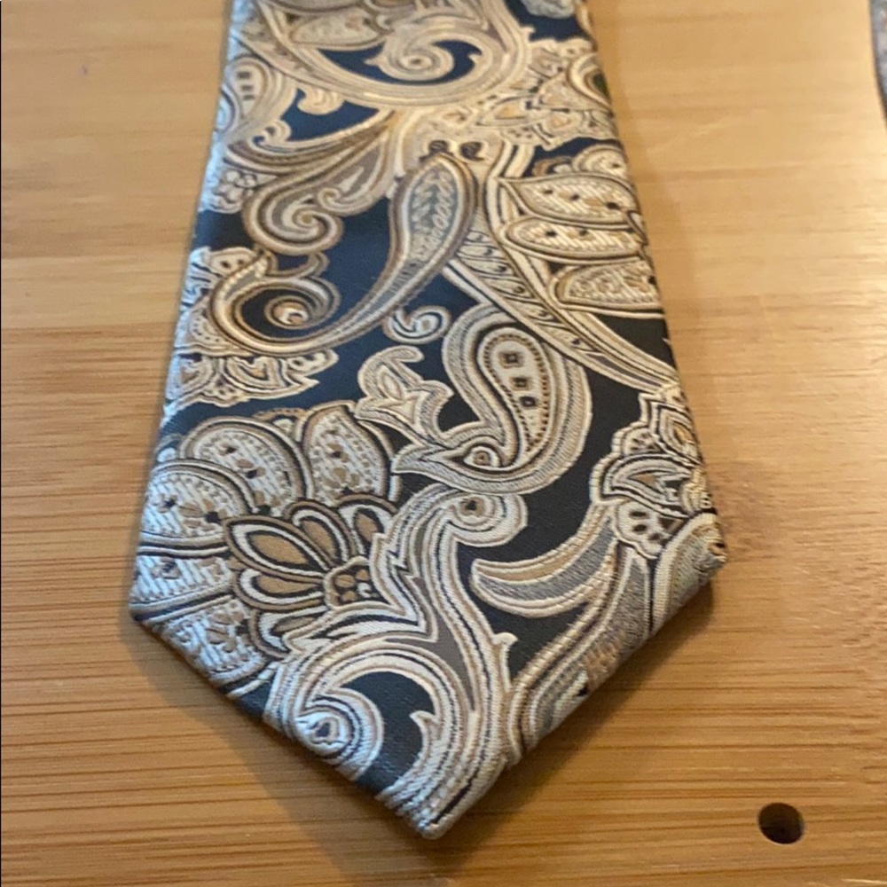 Tie